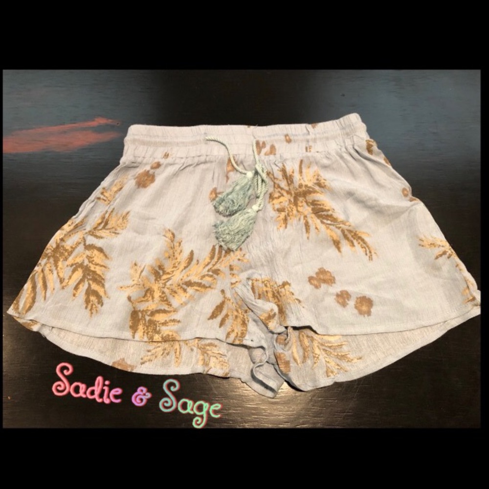 NWOT Sadie & Sage Shorts